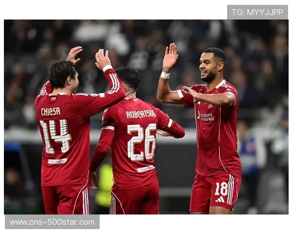 戴维斯262天后复出，拜仁边后卫欧冠替补登场引关注